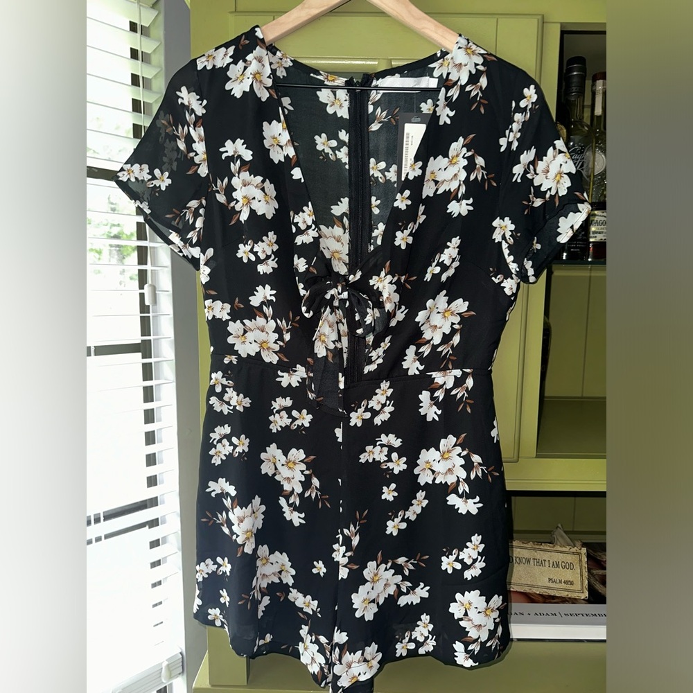 NWT floral romper!